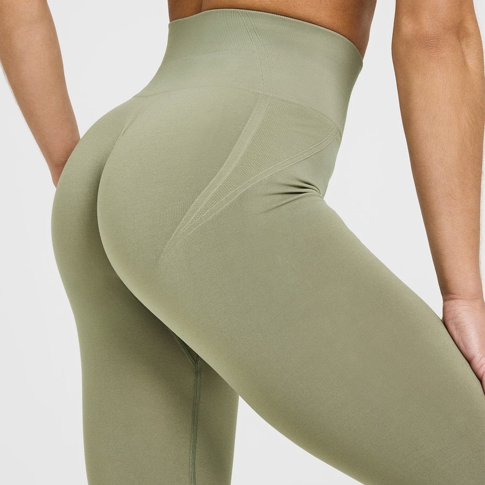 High Waisted Scrunch Leggings - Picture 5 of 5